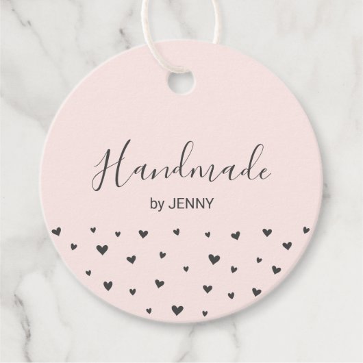 Étiquette de colis artisanale en rose | Cœurs (Devant)