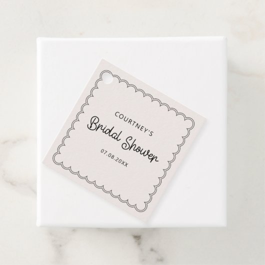 Étiquette de faveur de douche de mariage à bordure (En situation)