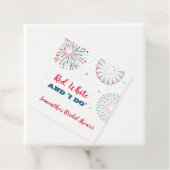 Étiquette de faveur de douche de mariée rouge, bla (En situation)