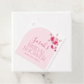 Étiquette de faveur de mariage floral rose moderne (En situation)