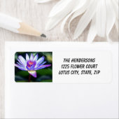 Étiquette de fleurs Lotus (En situation)