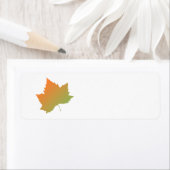 étiquette de la feuille d'érable d'automne (En situation)