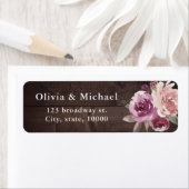 Étiquette de l'adresse de retour à fleurs violette (En situation)