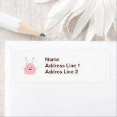 Étiquette de l'adresse de retour du lapin rose (En situation)