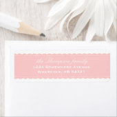 Étiquette de l'adresse de retour rose dentelle à r (En situation)