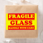 Étiquette de livraison de verre fragile (En situation)