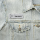Étiquette de logo d'employé en plastique gris name (En situation)