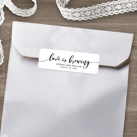 Étiquette de mariage Relax Script Love is Brewing