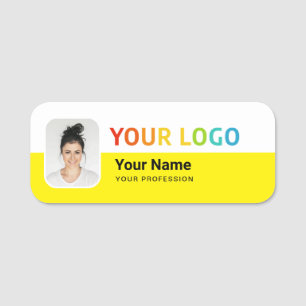Étiquette de nom de l'employé avec logo, photo, br