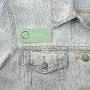 Étiquette de nom d'employé de base avec logo d'ent