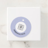 Étiquette de prix de texte de logo bleu poudré (En situation)