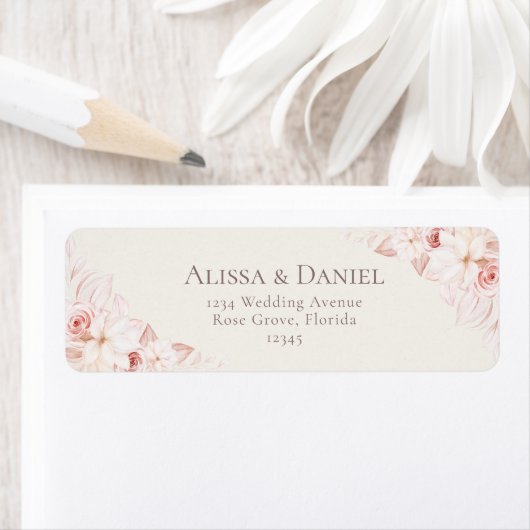 Étiquette de réponse de mariage florale rose pâle (En situation)
