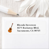 Étiquette de retour de guitare acoustique (En situation)