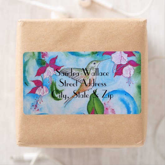 Étiquette de retour Mariage Hummingbird & Fuchsia (En situation)