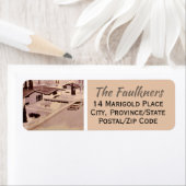 Étiquette de retour moderne du milieu du siècle (En situation)