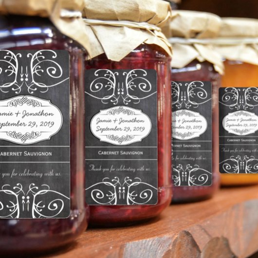 Étiquette de vin de mariage sur tableau noir