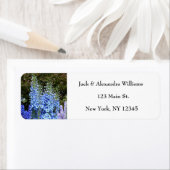 Étiquette Delphinium Blue Rustic Floral Adresse de retour (En situation)
