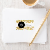 Étiquette Design Floral Or Élégant Avec Noir Gras (En situation)