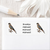 Étiquette dessin animé d'oiseau-kestrel américain (En situation)