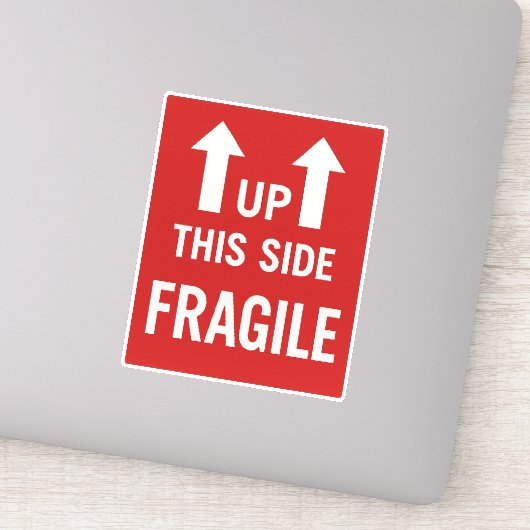 Étiquette d'expédition fragile de ce côté vers le (Détail)