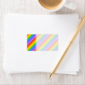 Étiquette Diagonal Rainbow Stripes Motif. (En situation)