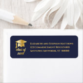 Étiquette Dk Blue | Gold Class of 2026 Graduation Cap Label (En situation)
