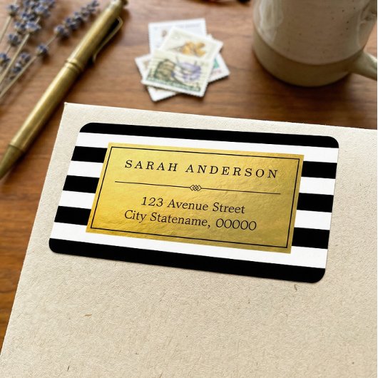 Étiquette d'or classique et bandes blanches noires