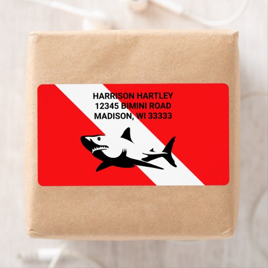 Étiquette Drapeau de plongée sous-marine et requin (En situation)