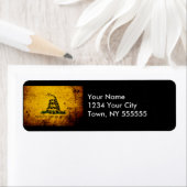 Étiquette Drapeau noir Grunge Gadsden (En situation)