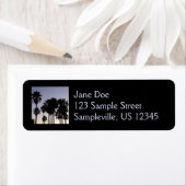 Étiquette Dusk avec palmiers Scène tropicale (En situation)