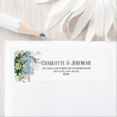Étiquette Dusty Blue Floral Greenery Mariage Adresse de reto (En situation)