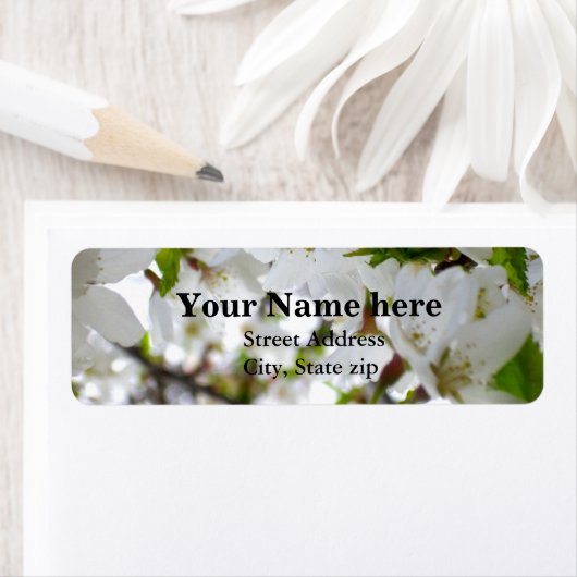 Étiquette Élégant arbre à fleurs blanches en fleurs blanches (En situation)