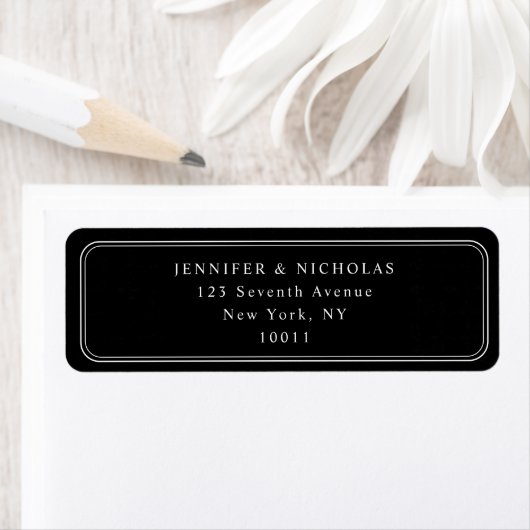 Étiquette Elegant Black Wedding Return Address (En situation)