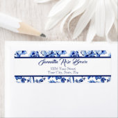 Étiquette Élégant bleu et blanc toile florale Adresse de ret (En situation)