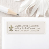Étiquette Élégant Fleur de Lis Adresse de retour personnalis (En situation)