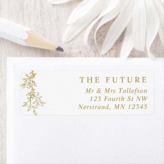 Étiquette Elegant Gold Botanical Wedding Return Address (En situation)