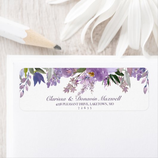 Étiquette Elegant Lavender Purple Floral Return Address (En situation)