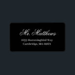 Étiquette Élégant Mariage noir classique Adresse de retour<br><div class="desc">Les étiquettes d'adresse de retour officielles en noir et blanc mariage présentent une belle typographie qui combine un script de calligraphie fleuri traditionnel avec des lettres de bloc classiques.</div>