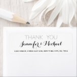 Étiquette Élégant Merci de mariage Adresse de retour Label<br><div class="desc">Créez votre propre étiquette d'adresse de retour personnalisée, personnalisée, simple, élégante et moderne en blanc clair. Entrez simplement le nom et l'adresse de la mariée et du marié / de la femme et du mari. Un grand merci de retourner les étiquettes d'adresse pour utilisation sur mariage, anniversaire de mariage, anniversaire,...</div>