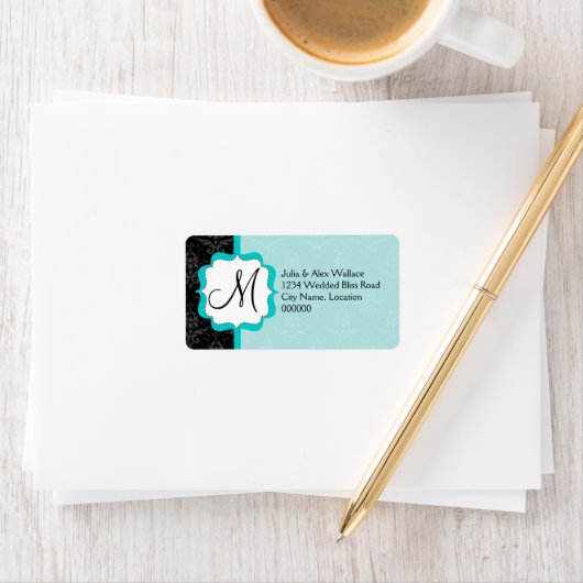 Étiquette Elégant Monogramme Turquoise Damask (En situation)