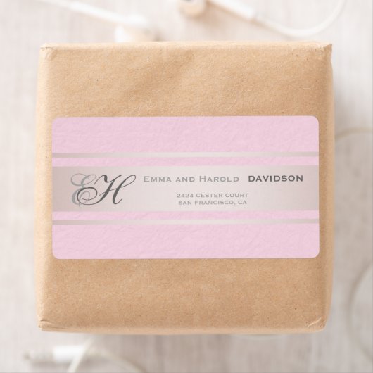 Étiquette Élégant rose rayures rose rose texturé monogramme  (En situation)