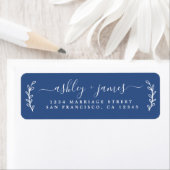 Étiquette Élégant Script Classic Blue Mariage Adresse de ret (En situation)