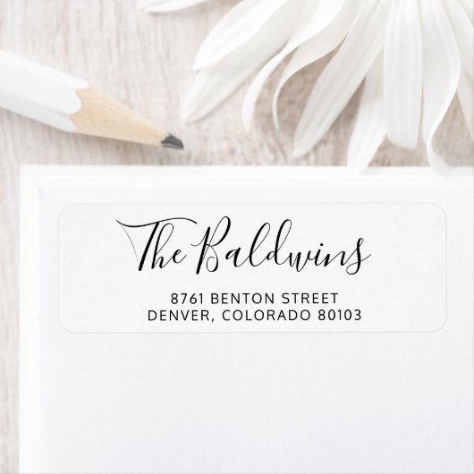 Étiquette Élégant Script Modern Return Adresse (En situation)