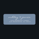 Étiquette Élégant Script Vintage Blue Mariage Adresse de ret<br><div class="desc">Un mariage chic, moderne et simple vous renvoie l'étiquette d'adresse avec vos noms en blanc élégant écriture manuscrite sur un arrière - plan bleu vintage. Ajoutez simplement vos noms et votre adresse. Conçu exclusivement pour vous par Happy Dolphin Studio. Si vous avez besoin d'aide ou de produits correspondants, veuillez nous...</div>