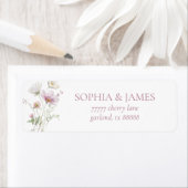 Étiquette Elegant Wildflower Floral Wedding Return Address (En situation)