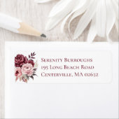 Étiquette Elégante aquarelle florale Burgundy Peony Mariage (En situation)