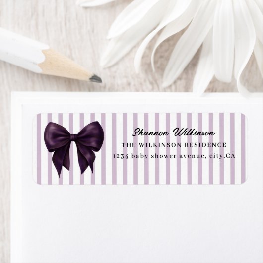 Étiquette élégante prune à nœud violet rayée (En situation)