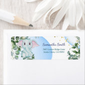 Étiquette Eléphant mignon avec Eucalyptus à bulle bleue (En situation)