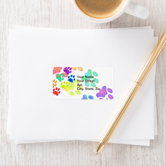 Étiquette Empreintes de pattes arc-en-ciel (En situation)