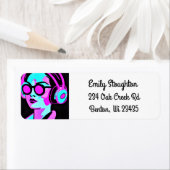 Étiquette Femme dans casque rose et Turquoise (En situation)